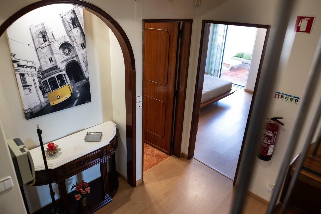 Window To The Sea Apartment Oeiras Exterior photo